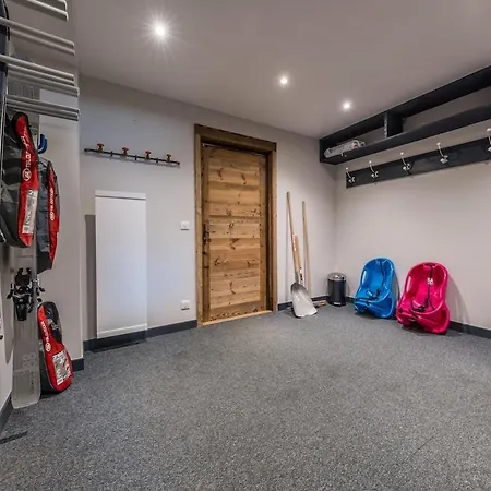 בקתה Chalet Artic - 5 Bedrooms - Bed&Breakfast - Courchevel 1550 *