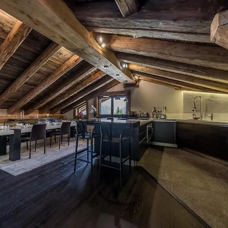 Chalet Artic - 5 Bedrooms - Bed&Breakfast - Courchevel 1550 בקתה *